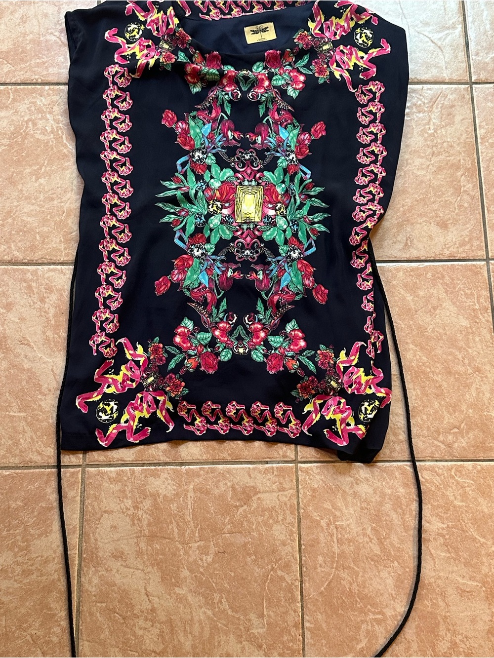 Black Floral Baroque Print Sleeveless Top